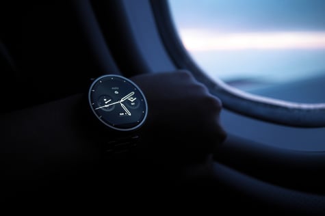 smartwatch-plane.jpg